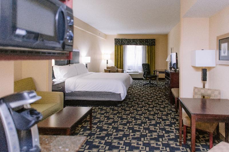 Люкс Кровать Кинг, Holiday Inn Express Hotel Raleigh Southwest, An Ihg