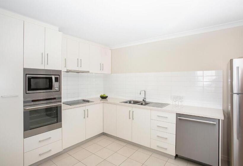 Апартаменты Superior 2 Спальни, Mantra Geraldton