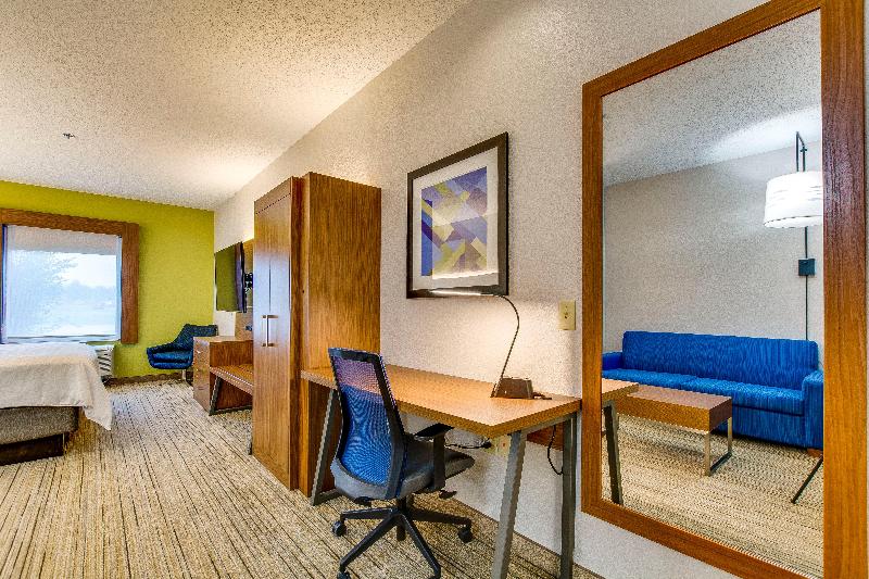 Люкс Кровать Кинг, Holiday Inn Express Vincennes By Ihg