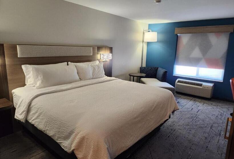 Номер Стандарт Адаптированный для Инвалидов, Holiday Inn Express & Suites Perry, An Ihg