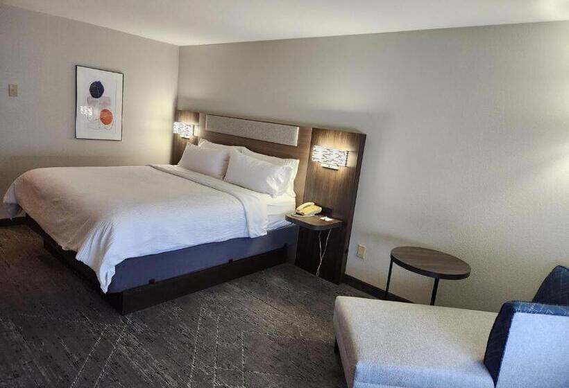 Номер Стандарт Кровать Кинг Адаптированный для Инвалидов, Holiday Inn Express & Suites Perry, An Ihg