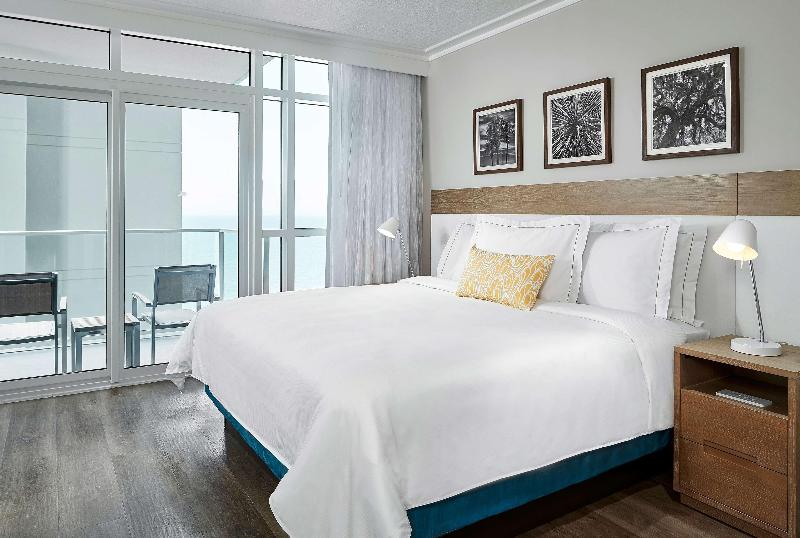 Номер Стандарт Кровать Кинг Адаптированный для Инвалидов, Holiday Inn Exp Walterboro By Ihg