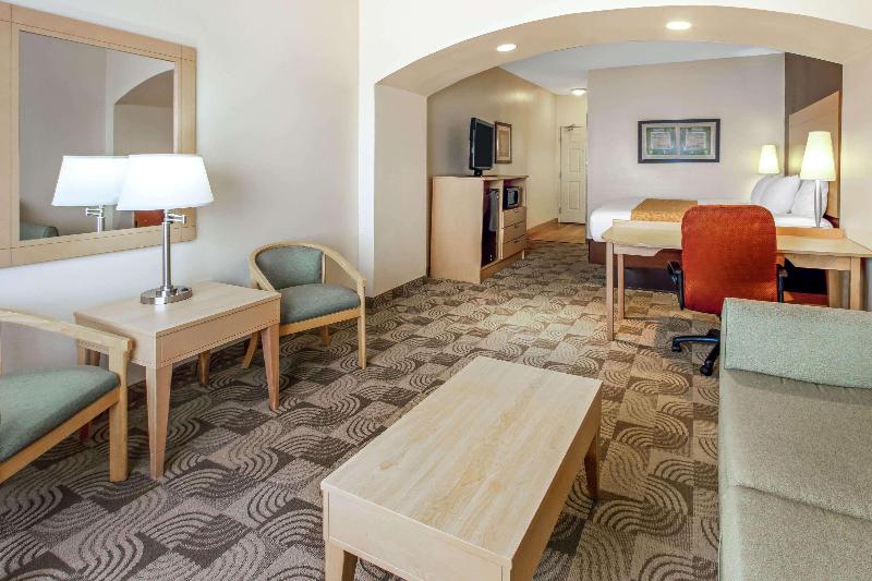 Номер Executive Кровать Кинг, La Quinta By Wyndham Tucumcari