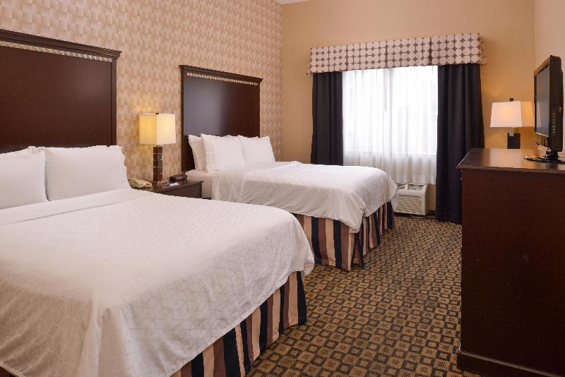Номер Стандарт Адаптированный для Инвалидов, Holiday Inn Express Hotel & Suites Royse City   Rockwallrockwall   Royse City, An Ihg