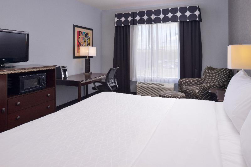 Номер Стандарт Кровать Кинг Адаптированный для Инвалидов, Holiday Inn Express Hotel & Suites Royse City   Rockwallrockwall   Royse City, An Ihg