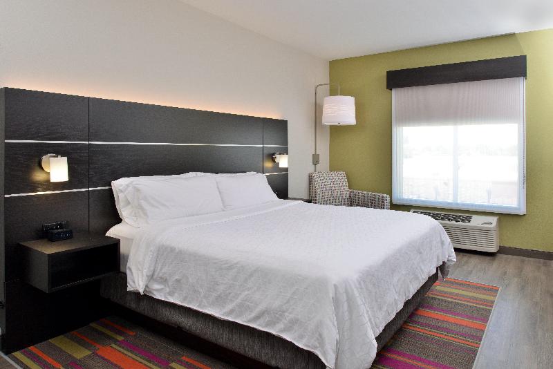 Номер Стандарт Кровать Кинг Адаптированный для Инвалидов, Holiday Inn Express Hotel & Suites Royse City   Rockwallrockwall   Royse City, An Ihg