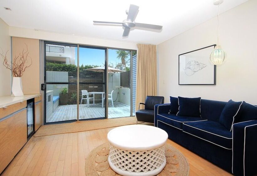 스위트, Waves  Byron Bay
