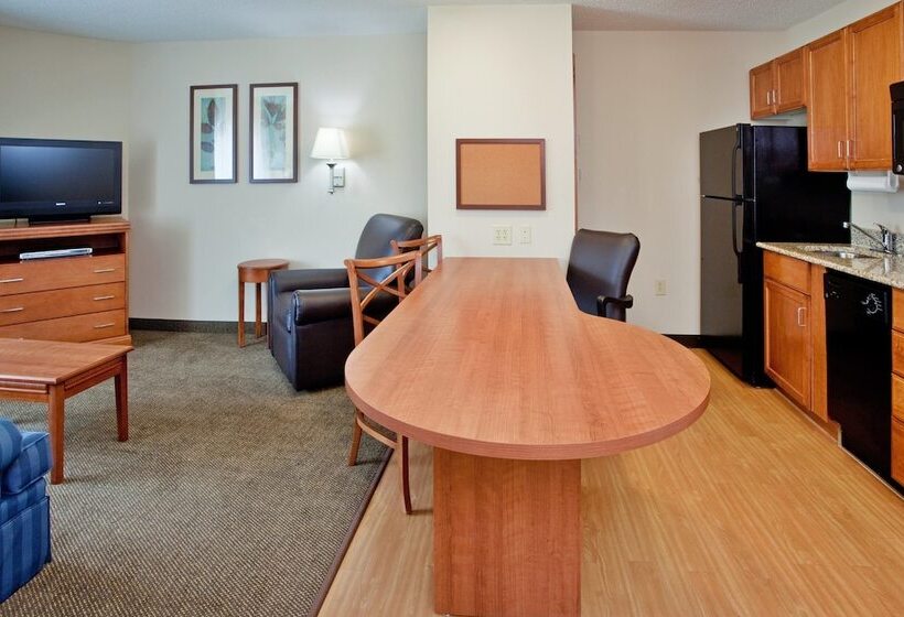 Люкс Адаптированный для Инвалидов, Candlewood Suites Colonial Heights   Fort Lee, An Ihg