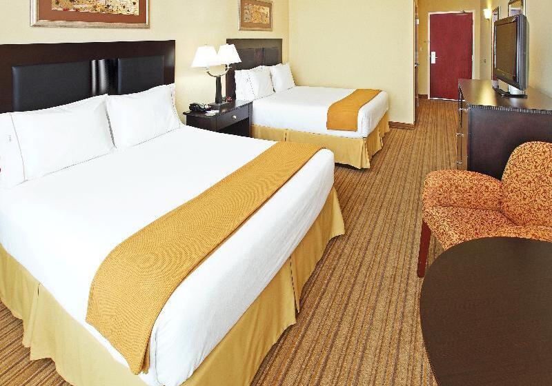 带大床的标准间, Hilton Garden Inn Raleigh Cary