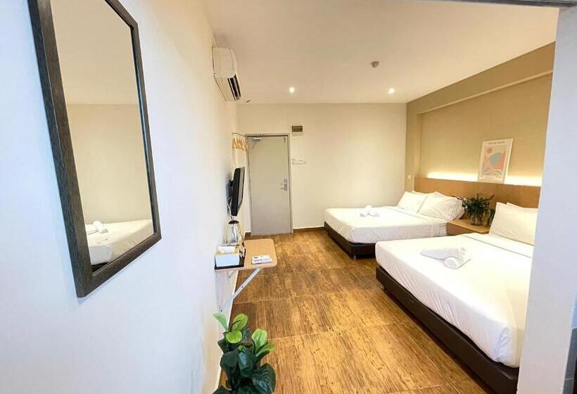 اتاق لوکس خانوادگی, Swing & Pillows   Kl Sri Petaling