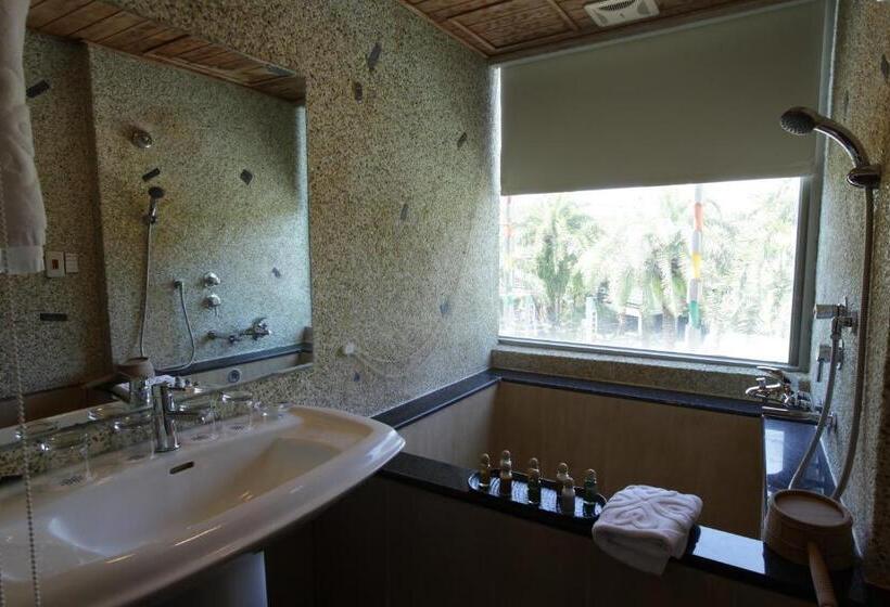 اتاق استاندارد چهار تخته, Art Spa