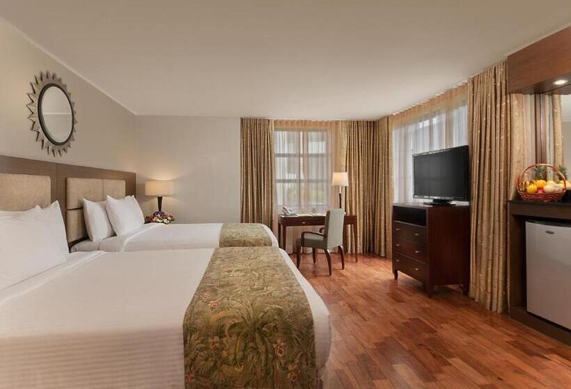 Люкс Кровать Квин, Holiday Inn & Suites Batangas Limapark, An Ihg