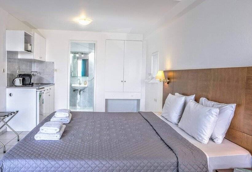Studio Standard Vista Mare, Mirabella Apartments