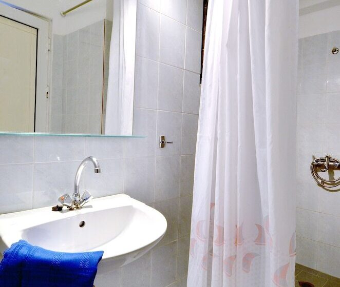 Appartamento Familiare Vista Mare, Mirabella Apartments