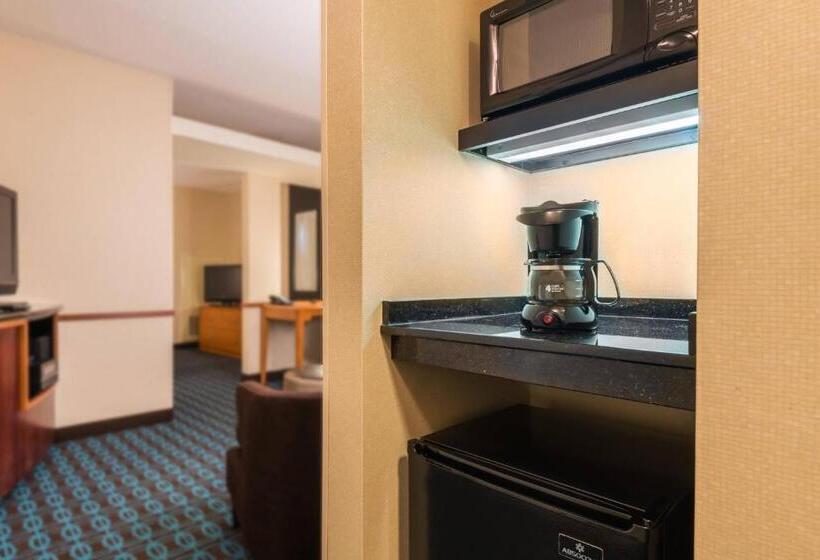 استودیوی استاندارد, Fairfield Inn & Suites – Buffalo Airport