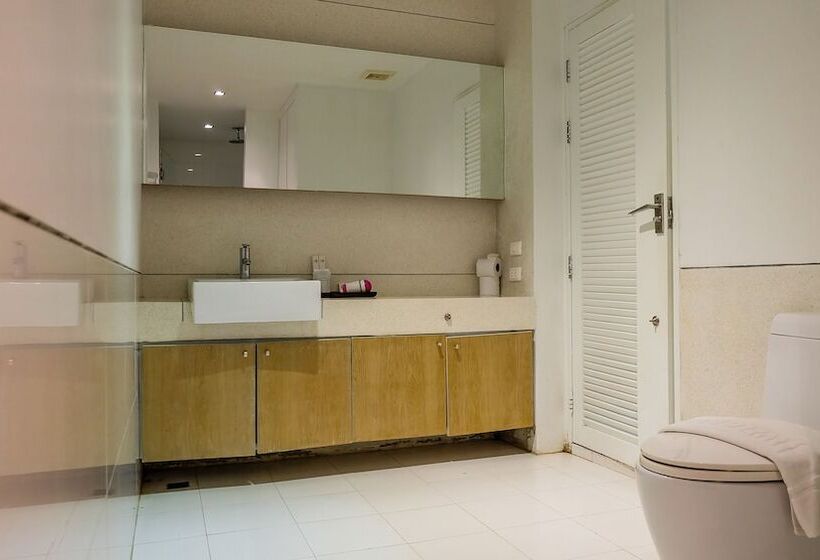标准工作室, The Trees Club Resort