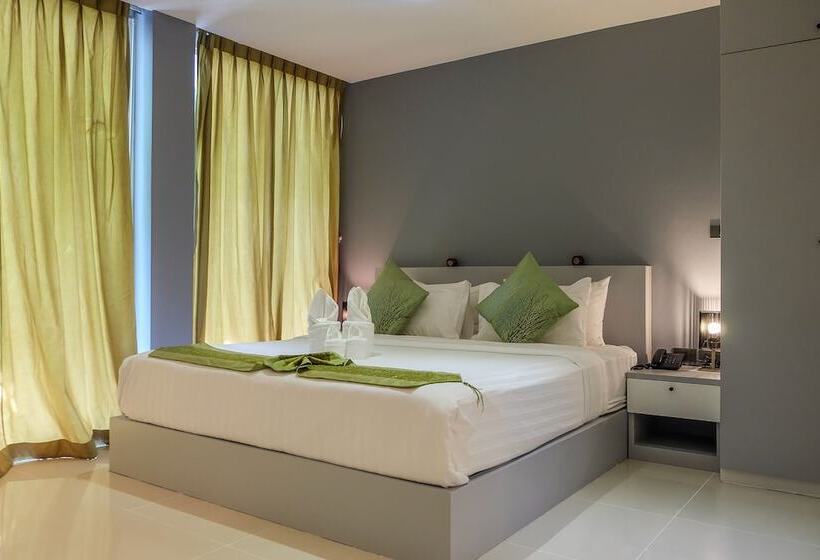 标准工作室, The Trees Club Resort