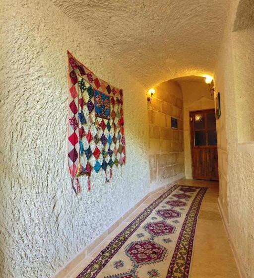 Family Suite, Elysee Cave House