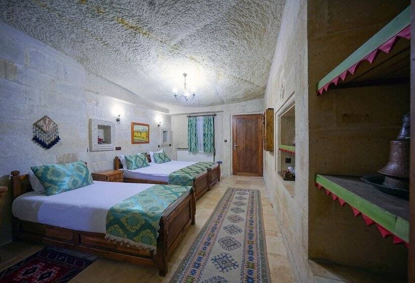 Номер Стандарт Трехместный, Elysee Cave House