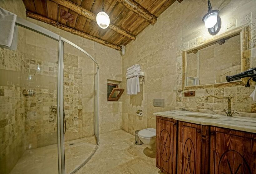 Четырехместный Номер Стандарт, Elysee Cave House