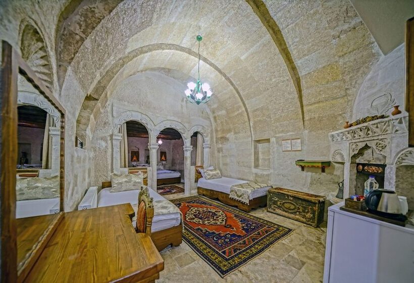 Четырехместный Номер Стандарт, Elysee Cave House