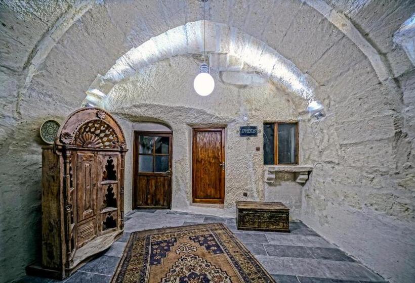 Номер Стандарт Трехместный, Elysee Cave House