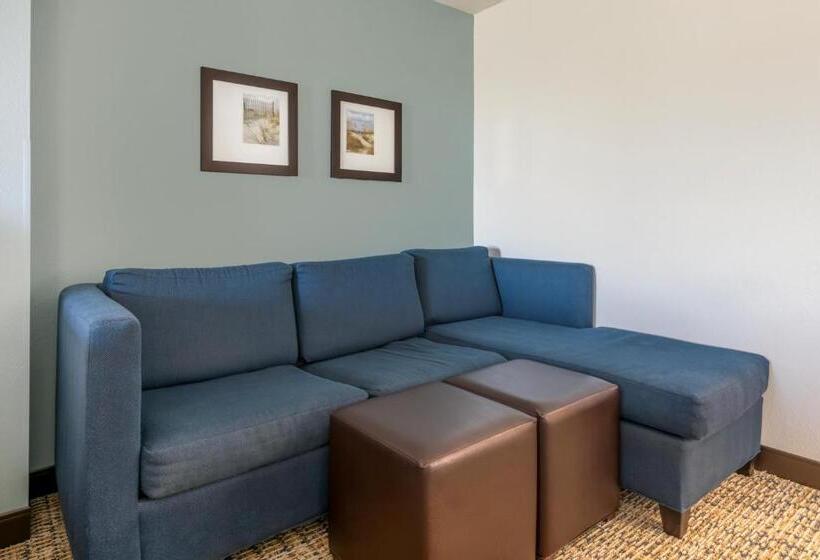 带大床的套房, Surf And Sand Fernandina Beach At Amelia Island, Ascend Hotel Collection