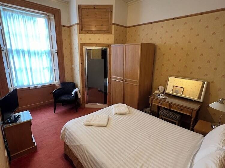 Номер Стандарт, Butlers Guest House