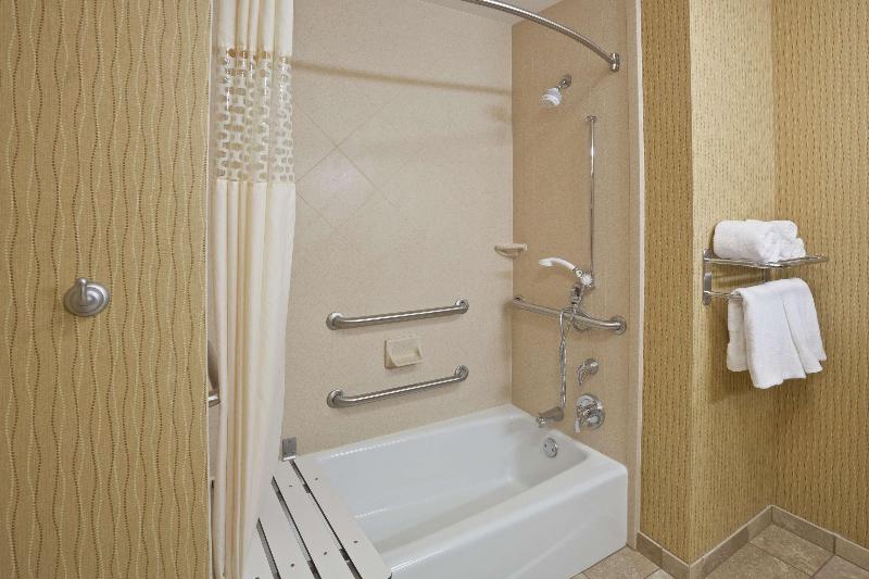 带大床的标准间, Hampton Inn Matamoras/milford