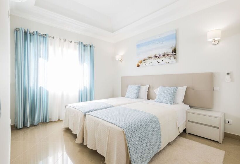 Вилла Deluxe 3 Спальни, Lakeside Country Club   Apartamentos Turísticos