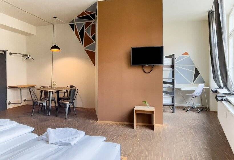 Четырехместный Номер Стандарт, Five Elements Hostel Leipzig