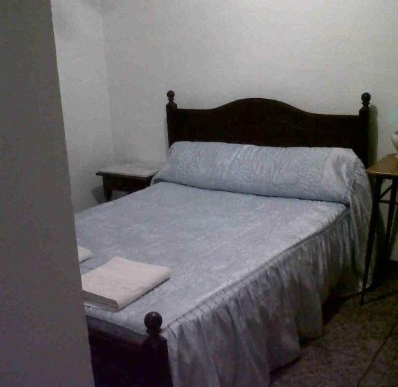 Номер Стандарт, Hostal Medina