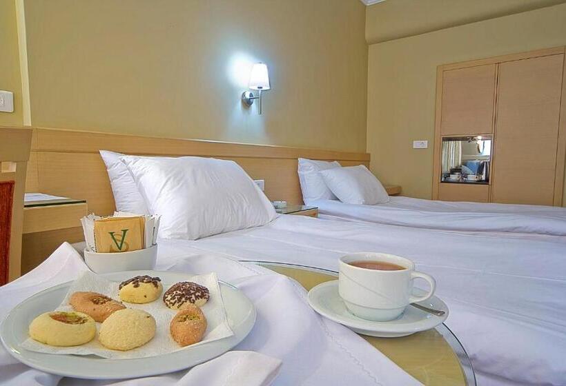 Номер Стандарт Трехместный, Sv Business Hotel Diyarbakır