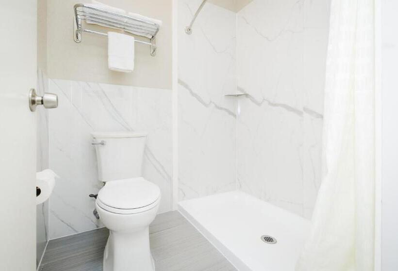 חדר סטנדרט עם מיטת קינג, Winchester Inn And Suites Humble/iah/north Houston
