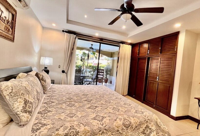 Апартаменты 1 Спальня Нижний Этаж, Monte Carlo Luxury Condominiums