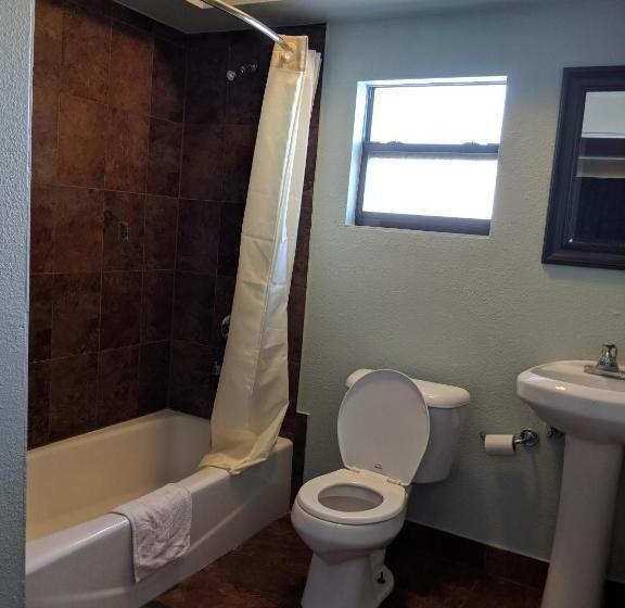Люкс 3 Спальни, San Marina Motel Daytona