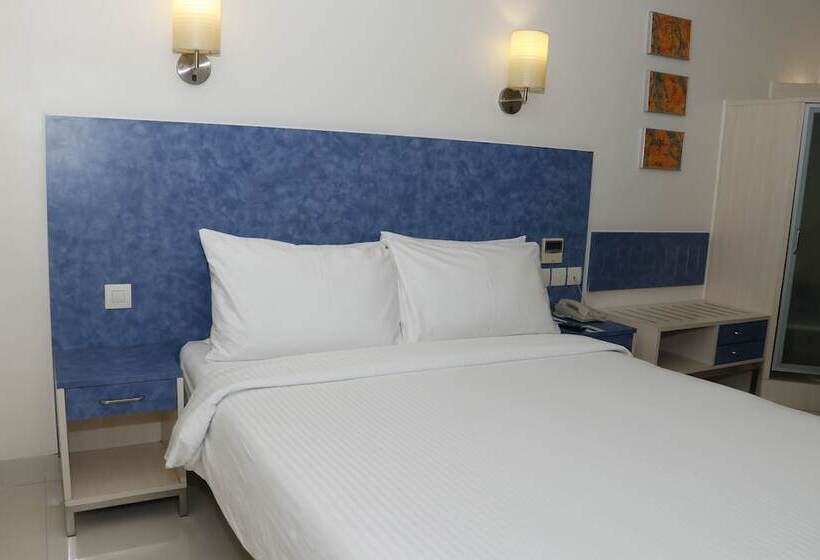 高级大房间, Hometel Chandigarh