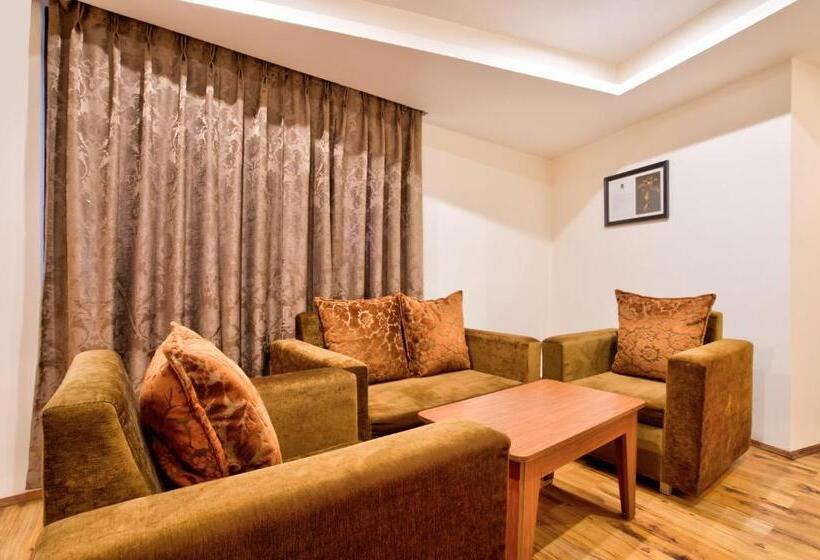 패밀리 스위트, Summit Ttakshang Residency Hotel & Spa Mg Marg