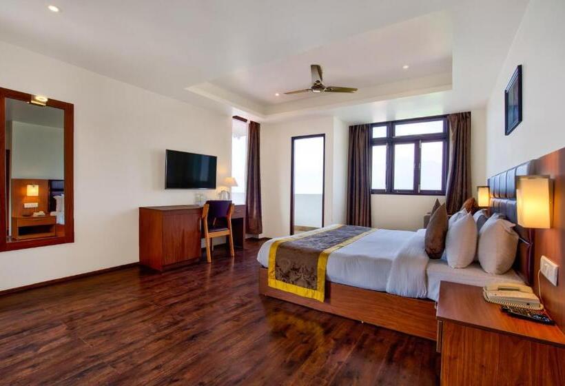 발코니가 있는 프리미엄 룸, Summit Ttakshang Residency Hotel & Spa Mg Marg