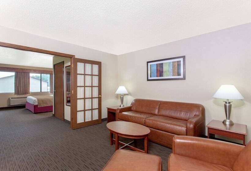 Люкс, Americinn By Wyndham New London