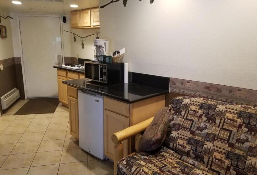 Suite z Hydromasażem, Fireside Lodge