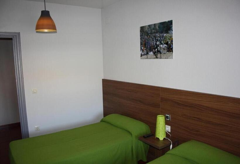 غرفة قياسية, Hostal La Estacion