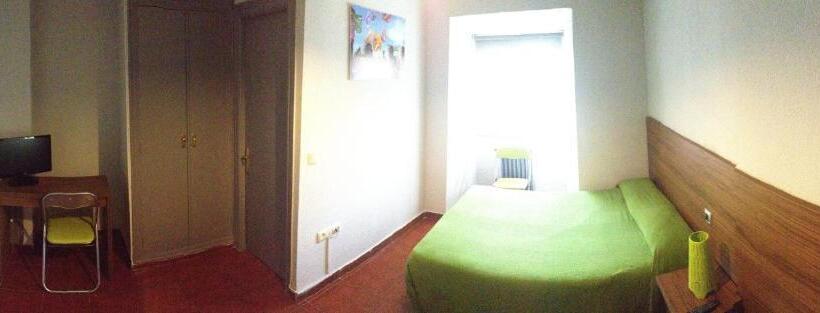 غرفة قياسية, Hostal La Estacion
