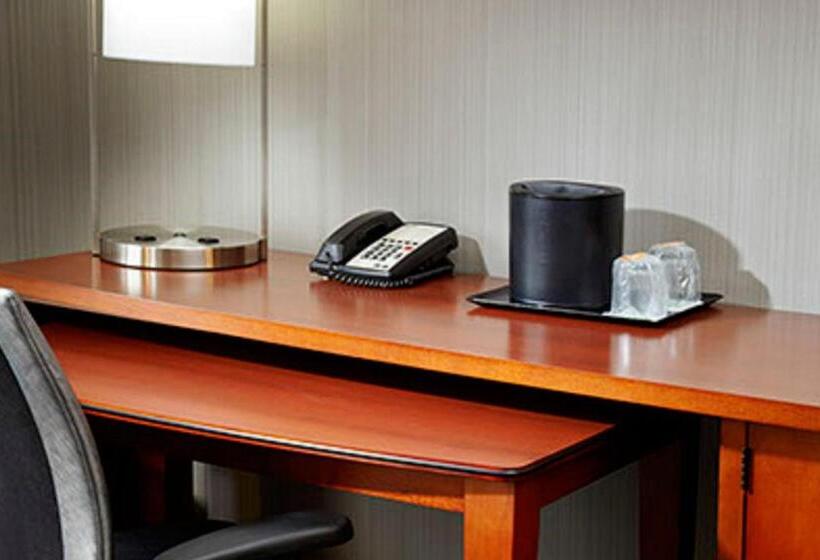 Номер Стандарт, Courtyard By Marriott Akron Stow