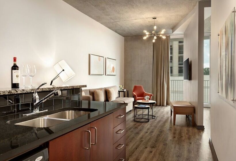 Suite com Varanda, Twelve Midtown, Marriott Autograph Collection