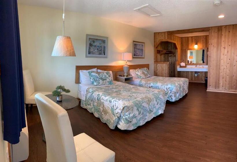 Номер Стандарт 2 Двуспальные Кровати, Cape Pines Motel
