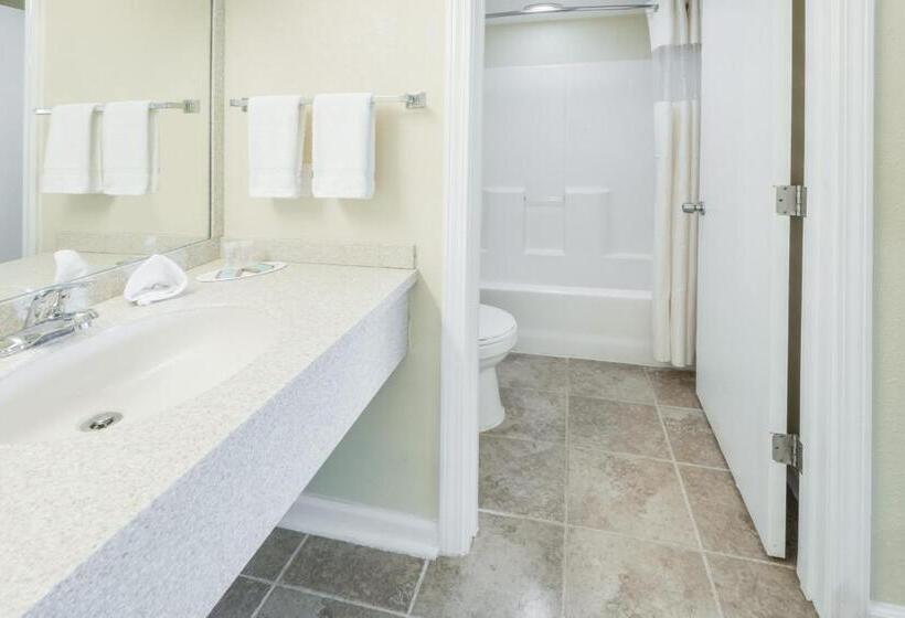 Люкс, Grove City Travel Inn Columbus South