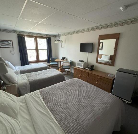 Номер Стандарт, Lake Ontario Motel & Inn