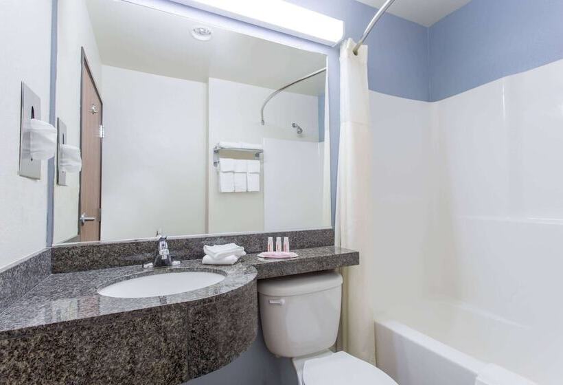 Студия Deluxe, Microtel Inn & Suites By Wyndham Klamath Falls
