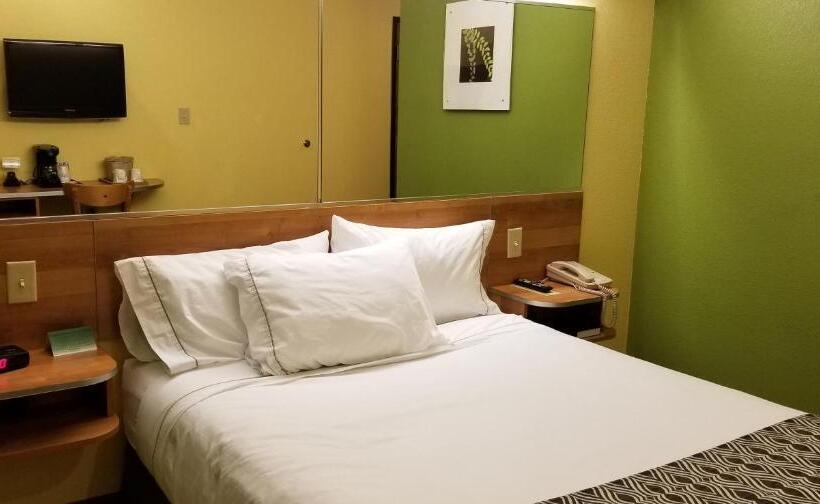 장애인을 위한 스탠다드 룸, Microtel Inn & Suites By Wyndham Delphos
